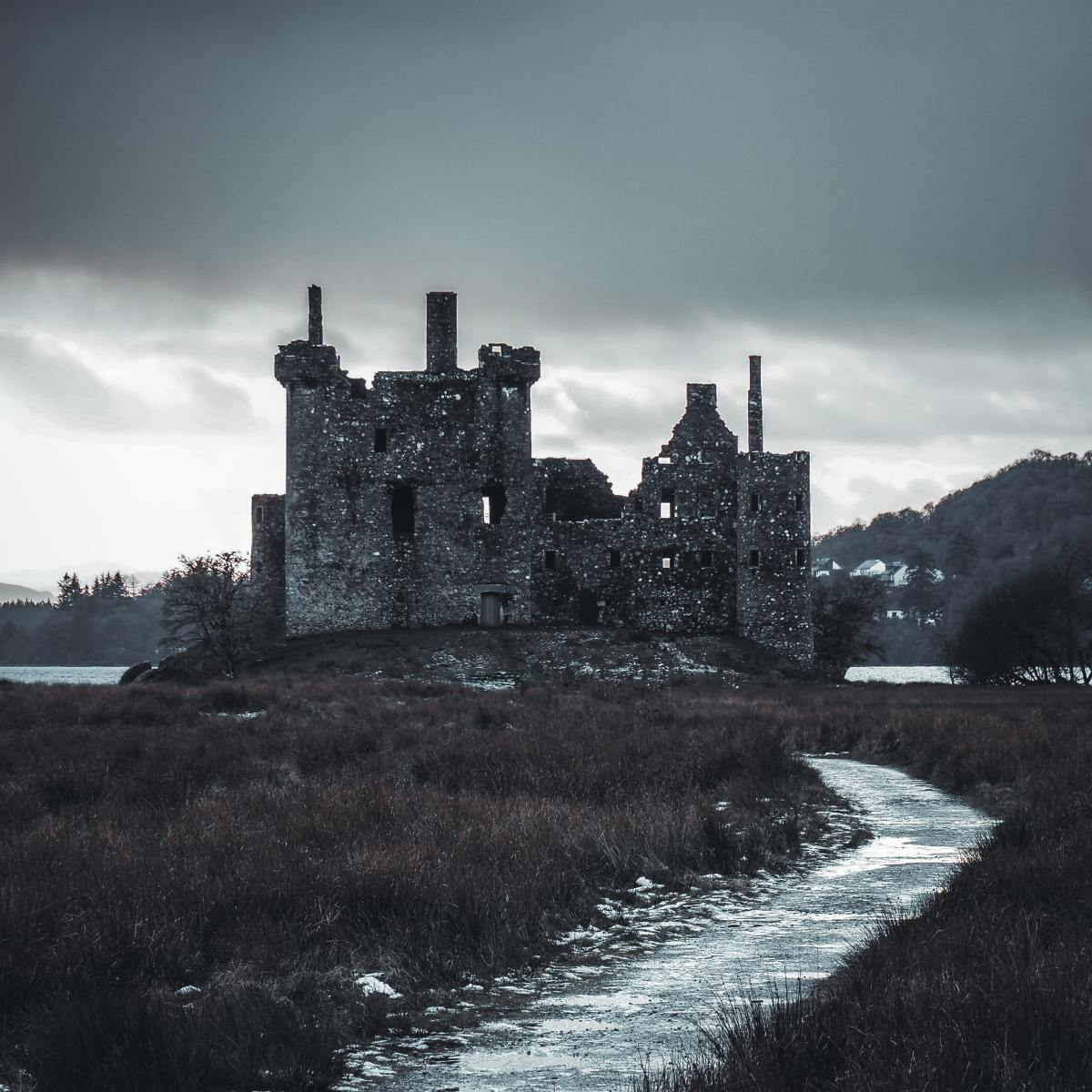 The knight in the&nbsp;ruins